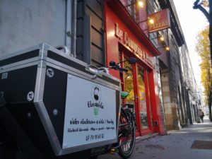 Electricien-a-velo-Électricien-a-vélo-Vélo-Nantes-nantes-nanntes-naantes-dépannage-électrique-électricité-ElecàVélo-LED-pizzeria