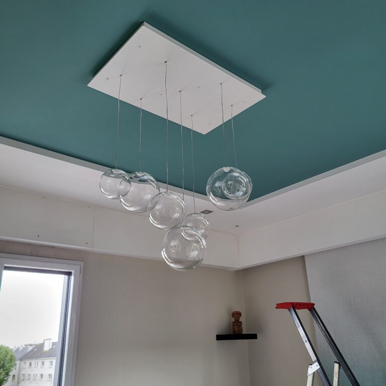 Electricien-a-velo-Électricien-a-vélo-Vélo-Nantes-nantes-nanntes-naantes-dépannage-électrique-électricité-ElecàVélo-Luminaire CRISTAL