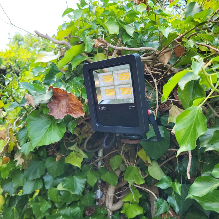 Electricien-a-velo-Électricien-a-vélo-Vélo-Nantes-nantes-nanntes-naantes-dépannage-électrique-électricité-Eclairage exterieur