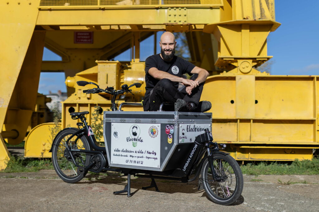Electricien-a-velo-Électricien-a-vélo-Vélo-Nantes-nantes-nanntes-naantes-dépannage-électrique-électricité-ElecàVélo