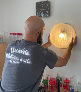 ElecàVélo - Electricien à Vélo Cargo / Nantes Centre place picture